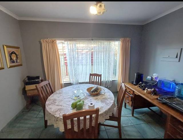 3 BEDROOM HOUSE FOR SALE IN MOUNTAIN VIEW